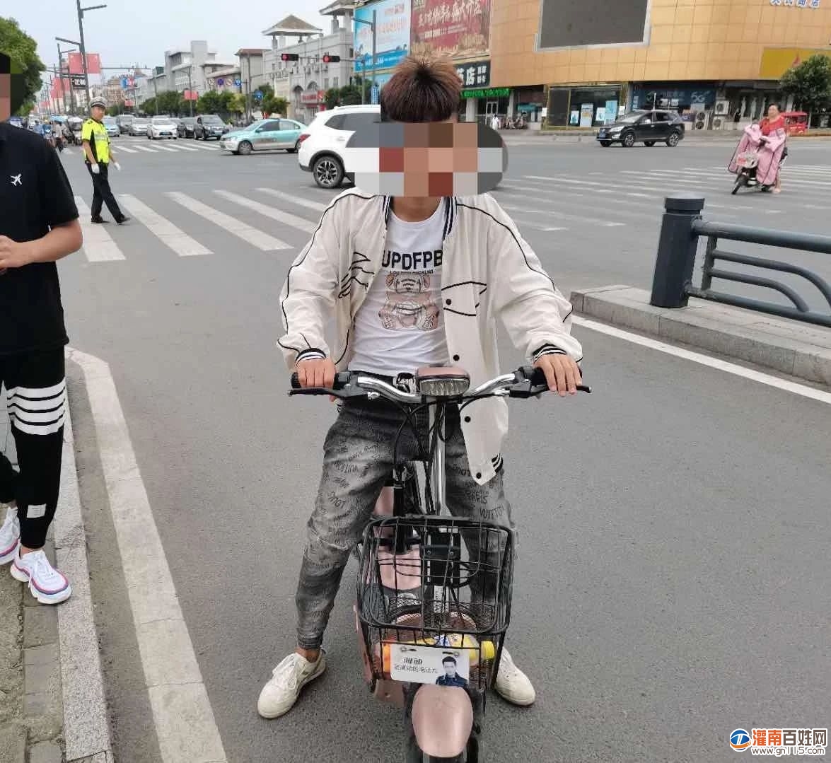 ab30b7ba36af4c5e2a6e7080e94d9380.jpg